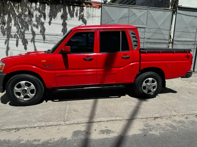Mahindra Pik-Up CD 2.2 4X4 (diesel) Mec. 2013