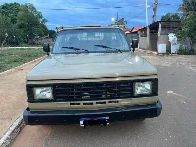 Chevrolet D-20 S / Luxe 3.9/4.0 Diesel 1990