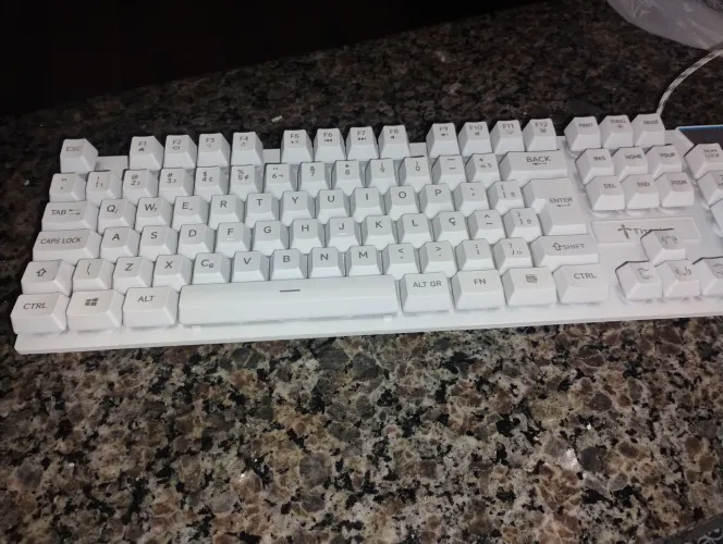 Teclado semi mecânico branco
