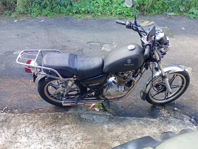 Moto Suzuki intruder 125 2012