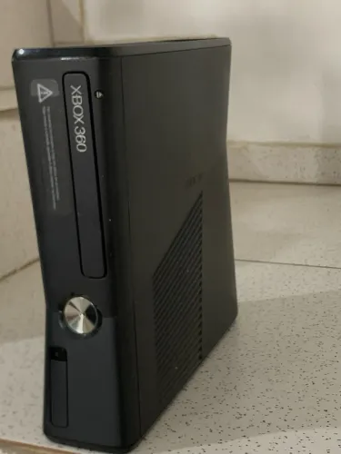 XBOX 360 - Semi Novo!