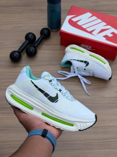 Sapatos femininos e masculino 