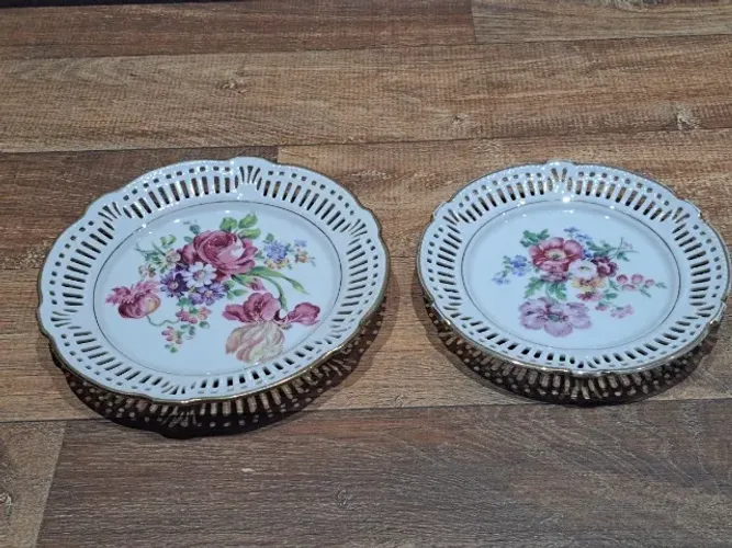 Par de Pratos Decorativos Antigos-Porcelana Alemã Schwarzenhammer Bavaria-diametro 16-18cm