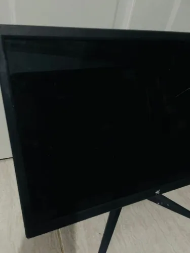Vendo monitor com defeito retirada cabo frio whatsapp *