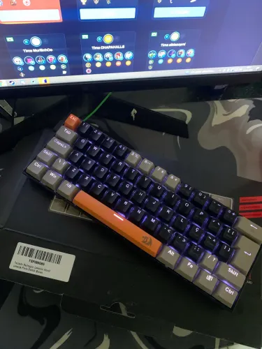 Teclado Redragon Lakshmi Abnt2 Laranja preto Switch Brown