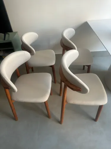 Conjunto com 4 Cadeiras de Madeira para Sala de Jantar - Assento em Linho
