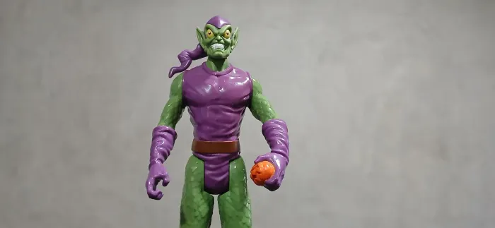 Boneco Duende Verde 30cm hasbro