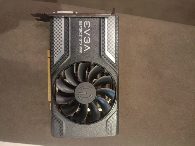 GTX 1060 3Gb (Defeito pequeno)