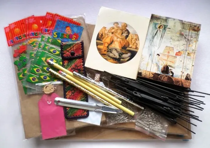 Kit de Papelaria/Escritório c/ Diversos Itens - Envelopes, Clipes, Blocos, Etc...