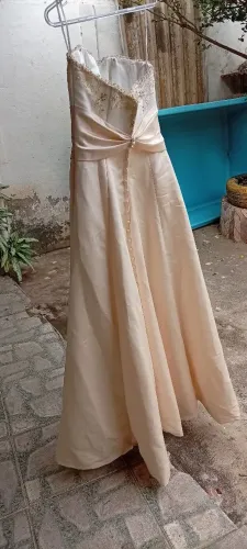 Vestido de Debi usado