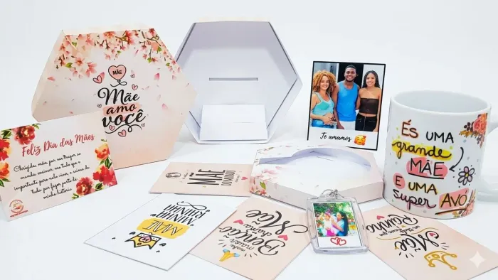 Caneca personalizada + caixa explosão dia das mães R$65,00