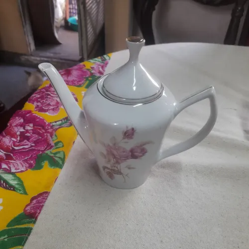 Bule para café antigo impecável