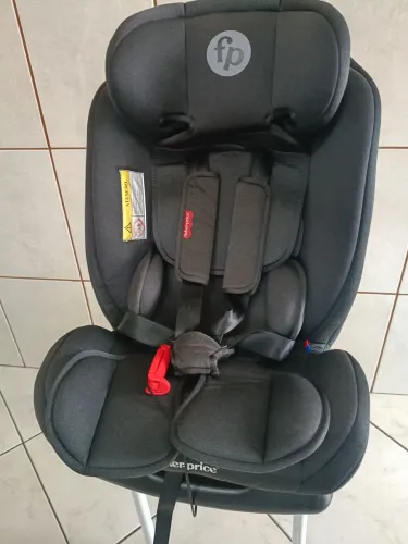 Cadeirinha veicular para criança 