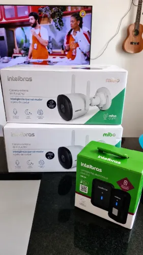 Câmera Inteligente Wi-Fi iM5 SC Full HD Branca Intelbras