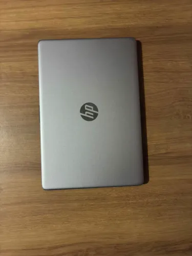 Notebook HP Intel Core i3 - Excelente Estado + Suporte de Apoio