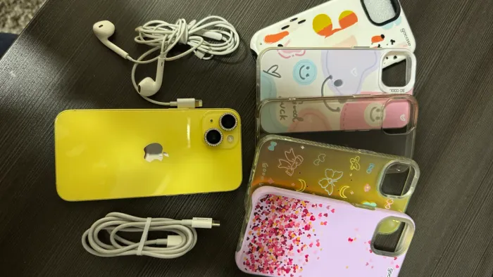 iPhone 14 128GB Amarelo - Única Dona + Kit Completo