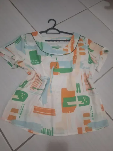 Blusas de tecido fino femininas