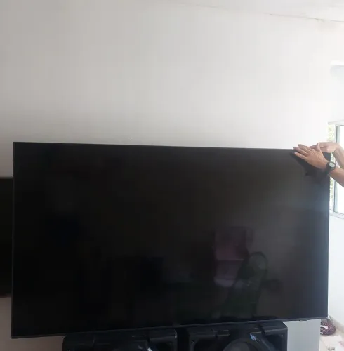 TV SAMSUNG 75 polegadas DANIFICADA/QUEBRADA UN75DU8000G