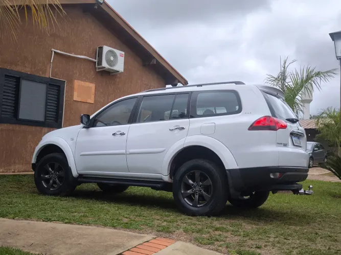 Mitsubishi Pajero Dakar 3.2 4X4 T.i. Dies. 5P Aut. 2013
