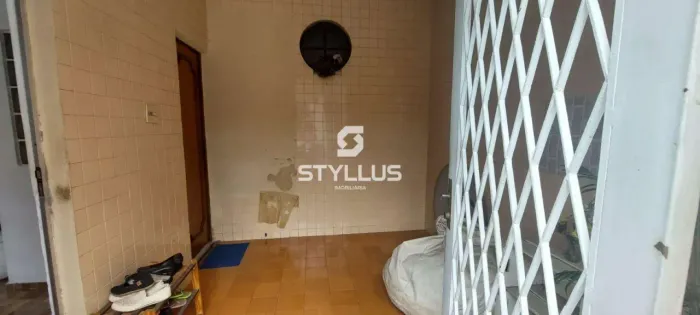 Casa de Vila Triplex em Todos os Santos - Ideal para Duas Famílias! RO01X
