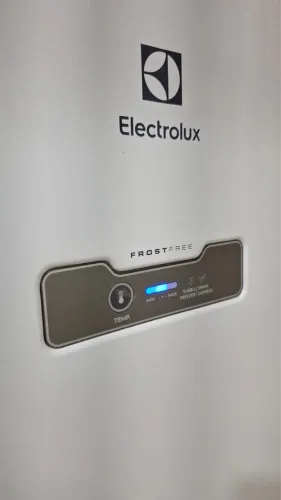 Geladeira Electrolux 310L