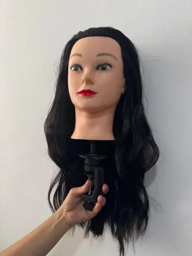 Cabeça modelo para treinos cabelereiro