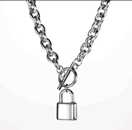 Colar de aço cadeado inspiração Tiffany