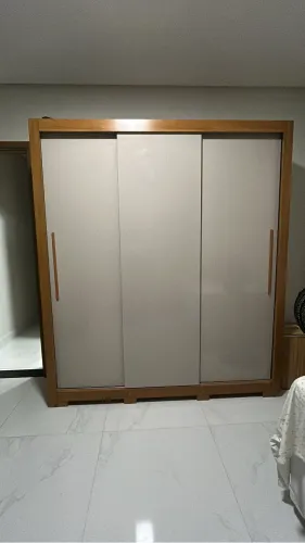 Guarda-roupa Sallêto - Menos de 6 meses de uso