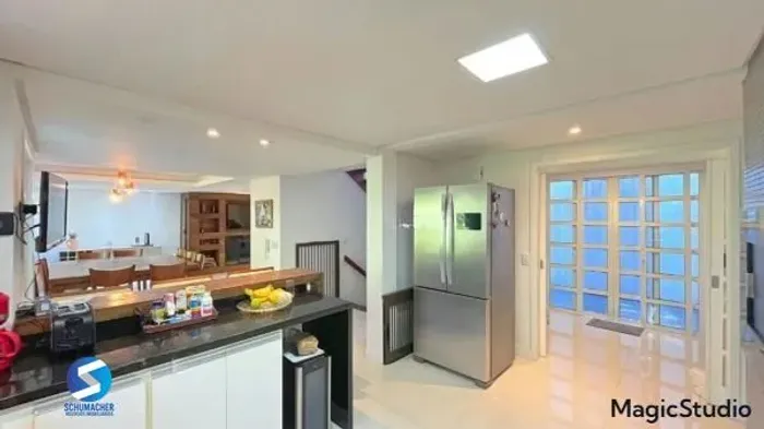 Casa em Condomínio na Pedra Redonda | 4 Dormitórios | 297m² | 4 Vagas | Solar Biarritz