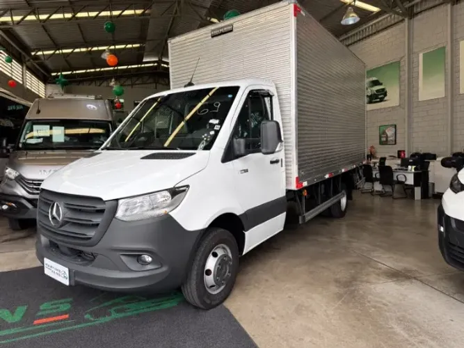 Mercedes-Benz Sprinter 517 Chassi Longo T. B. 2.0 Aut. (e6) 2027