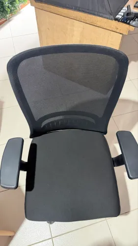 4 Cadeiras de Escritório Ergonômicas Reclináveis - Excelente Estado