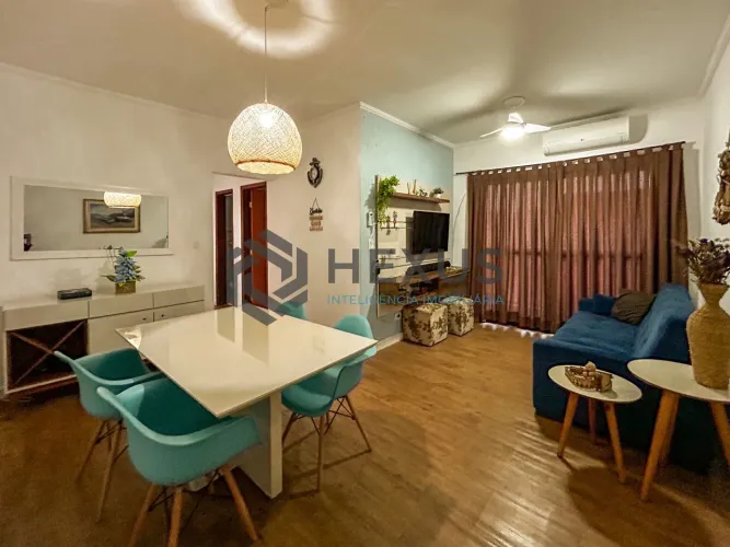 Apartamento com varanda e lazer a 200m da praia no Jardim Astúrias, Guarujá