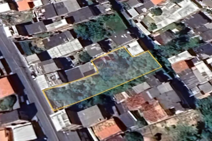 Terreno Comercial em São Cristão 710m².