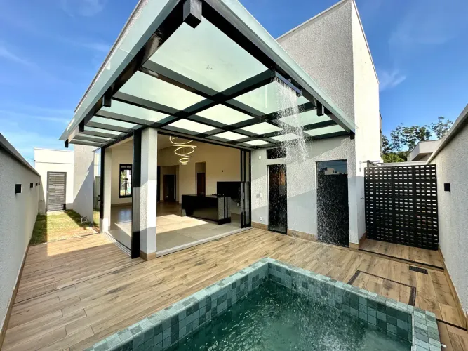 Casa à venda no Condomínio Residencial Villlagio Toscana em Goiânia - Go.