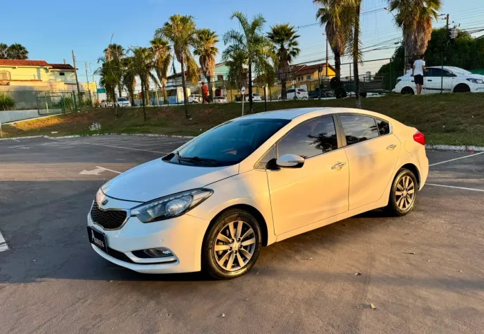 Kia Motors Cerato 1.6 16V Flex Aut. 2015