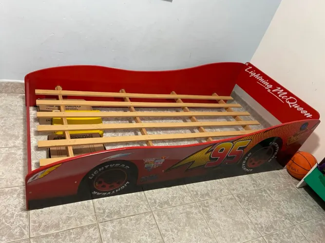 Cama infantil relâmpago macqueen