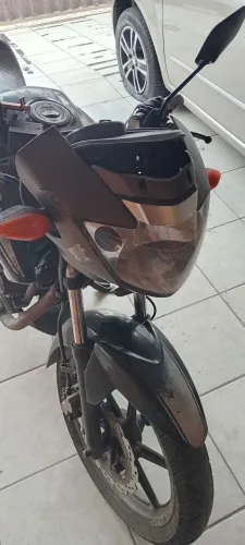 Vende-se essa moto Apache 150 valor 8000 mil interessado falar no zap *