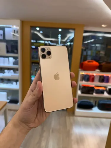 iPhone 11 Pro Max 64GB Dourado - Bat 70%