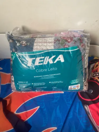 Jogo de cama com travesseiro