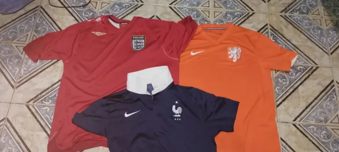 Camisas masculinas estrangeiras masculinas especialmente para colecionadores