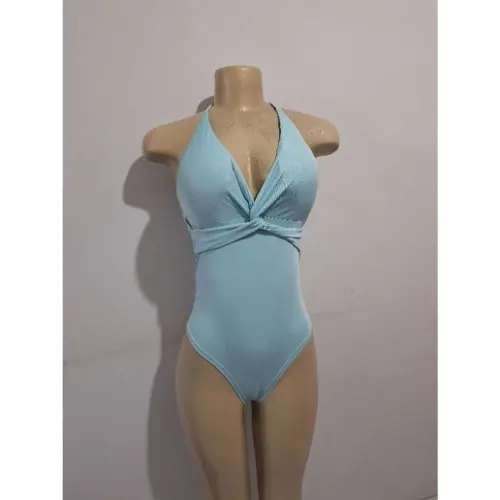 Body feminino com decote
