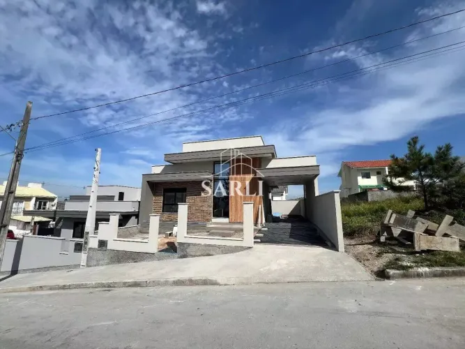Casa com 3 quartos, 94 m², à venda por R$ 700.000 - Potecas - São José/SC