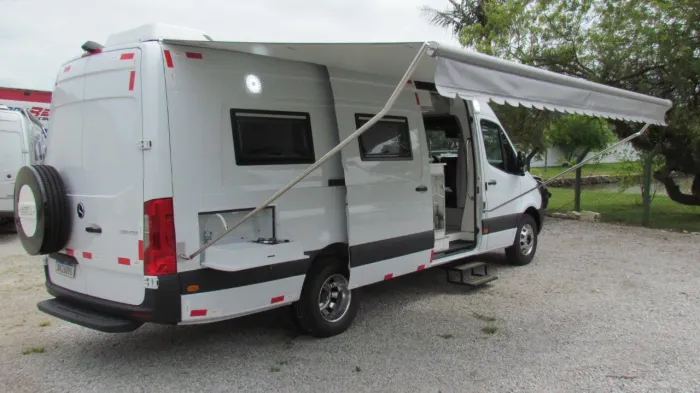 Motorhome em estado de zero completo