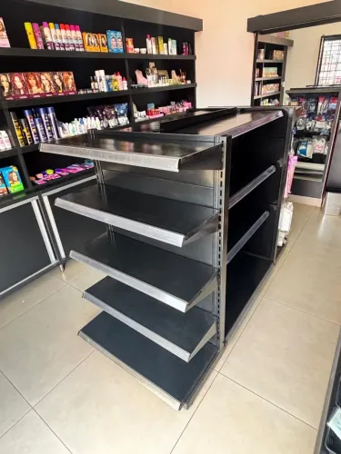 Gôndola de Centro para Mercado/Loja - Excelente Estado - R$ 600