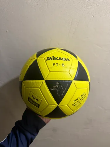 Vendo bola mikasa futevôlei 