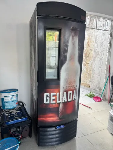 Cervejeira grande novinha