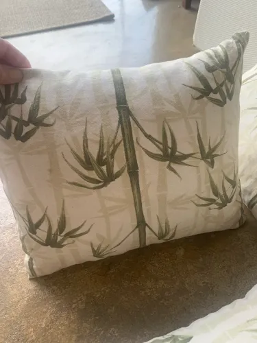 Vendo 4 almofadas pequenas tecido aquablock