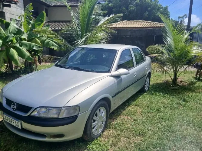 Chevrolet Vectra CD 2.2 16V / 2.0 16V Mec./aut. 1999