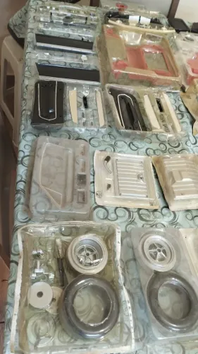 Carrinho para colecionador, um Mustang 67 tenho peças originais