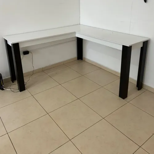 Mesa em L